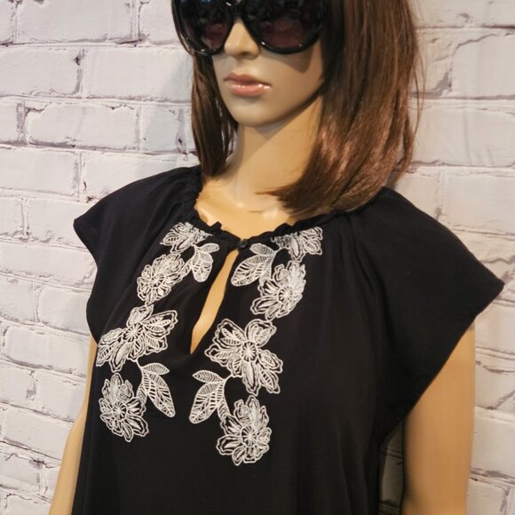 LOFT, Black short sleeve midi dress with floral embroidery - Picture 3 of 6